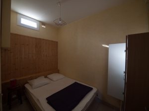 Gîte 2-4 personnes, vue sur chambre (sans ouverture)